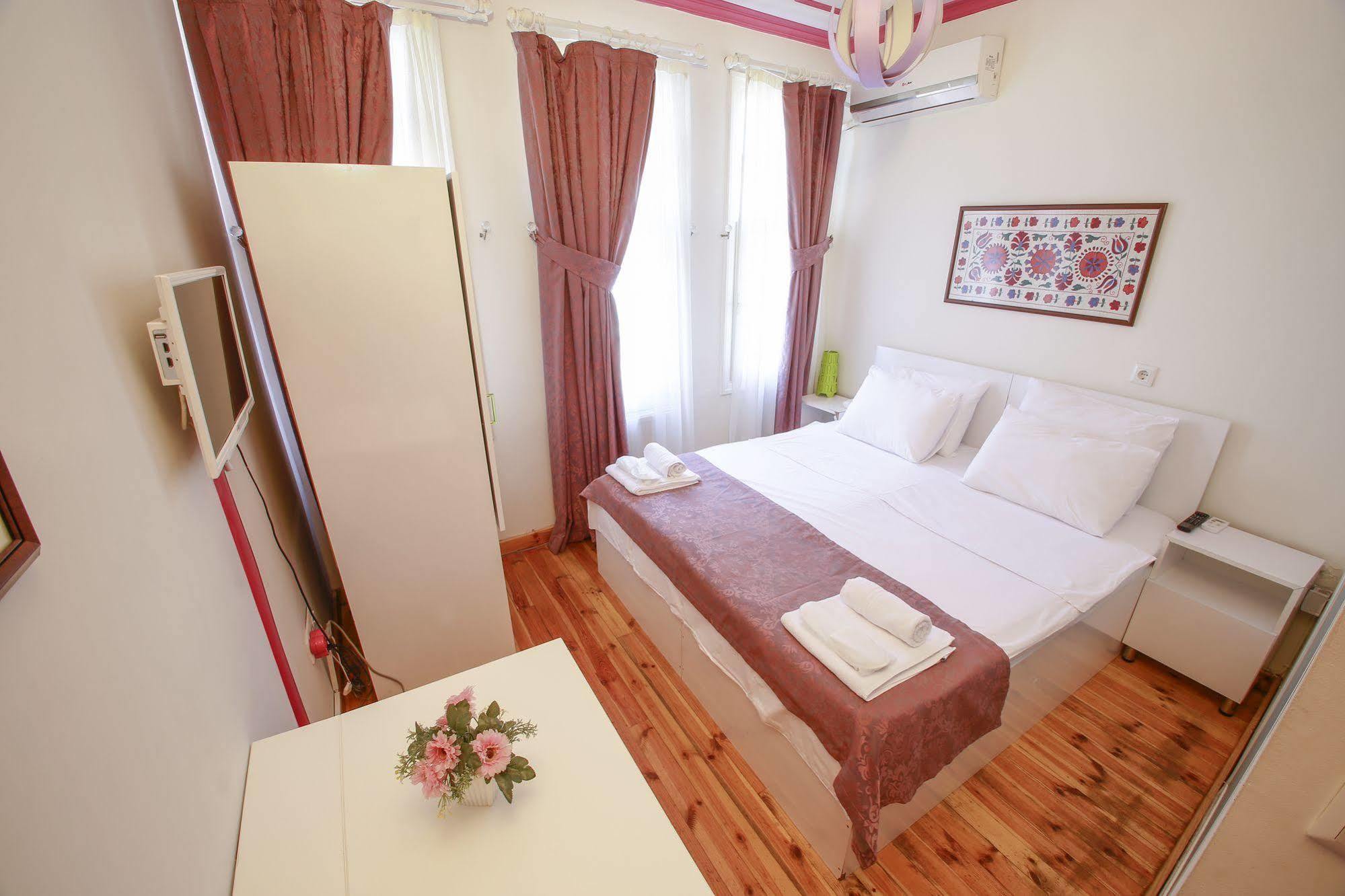 Lale Inn Ortakoey 이스탄불 외부 사진
